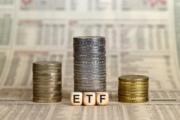 Nên đầu tư quỹ ETF nào