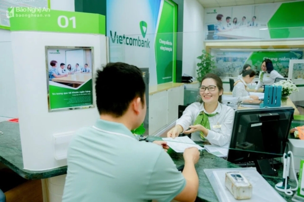 cổ phiếu VCB