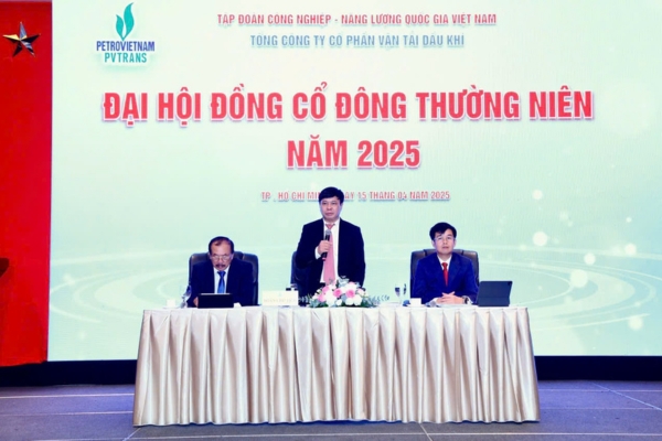cổ phiếu PVT