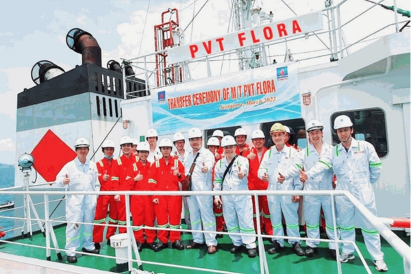 cổ phiếu PVT